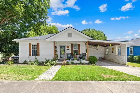 179 Center St, Cramerton, NC 28032