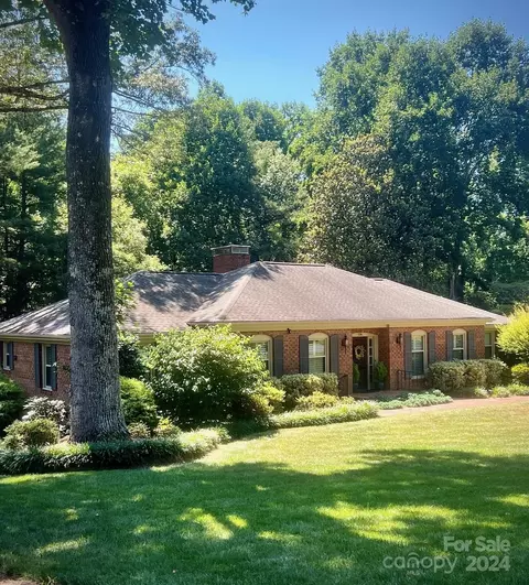 136 Mimosa Hills Dr, Morganton, NC 28655