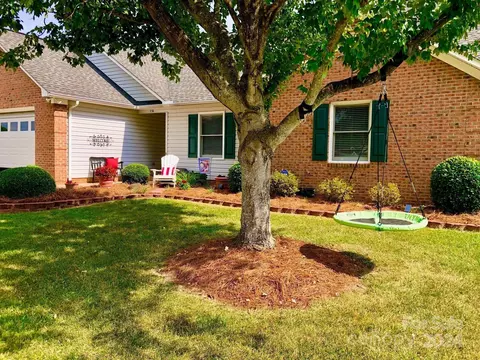 710 Court Side Dr, Salisbury, NC 28147