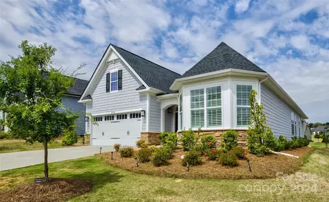 45325 Misty Bluff Dr, Charlotte, NC 28278