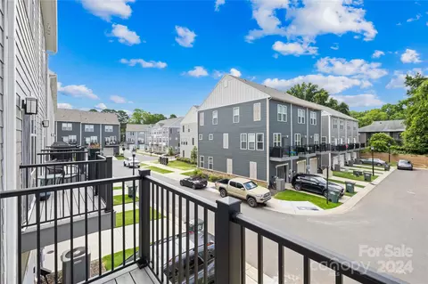 4020 Capital Ridge Ct, Charlotte, NC 28205