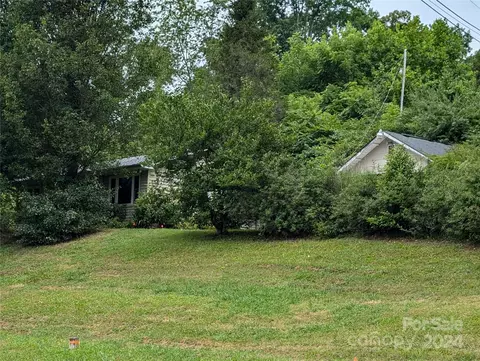 54 Holly Hills Vista Rd, Franklin, NC 28734
