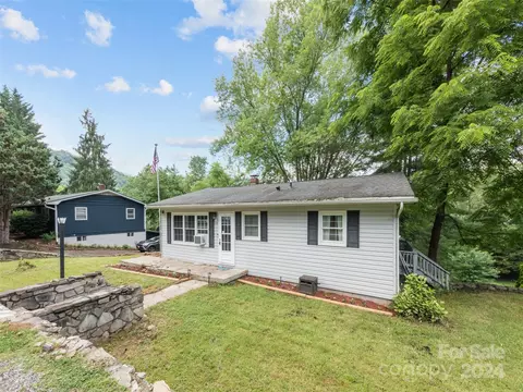 776 Oakdale Rd, Waynesville, NC 28786