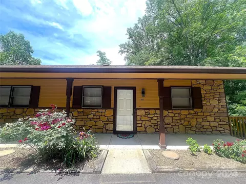 100 View De Lake Dr, Etowah, NC 28729