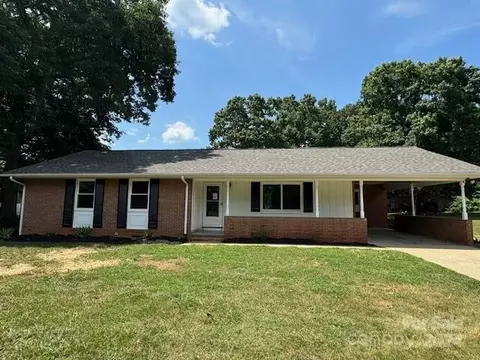 1516 Jamestown Rd, Morganton, NC 28655