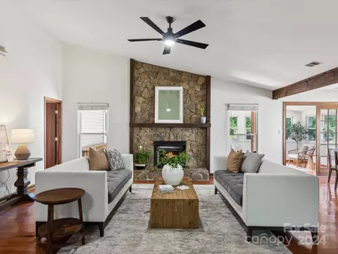 10039 Fairway Ridge Rd, Charlotte, NC 28277