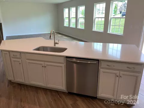 Kitchen - 5518 Soft Shell 414 Dr #414, Lancaster, SC 29720 photo 3 of 3