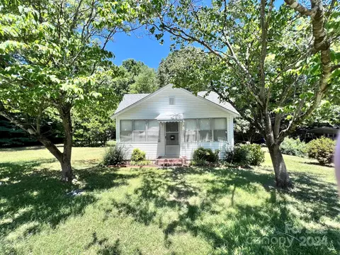 1023 10th St, Kannapolis, NC 28083 photo 3