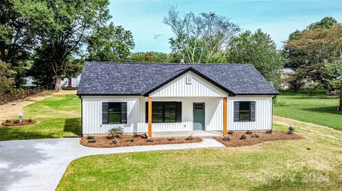 706 Mcdaniel Rd, Kings Mountain, NC 28086