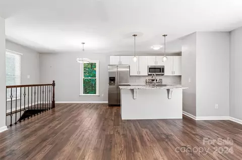 Living - 232 Cedar Forest Loop, Hickory, NC 28601 photo 4 of 6