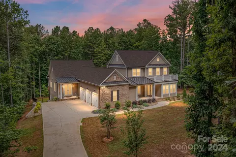 6619 Harbor Oaks Dr, Denver, NC 28037
