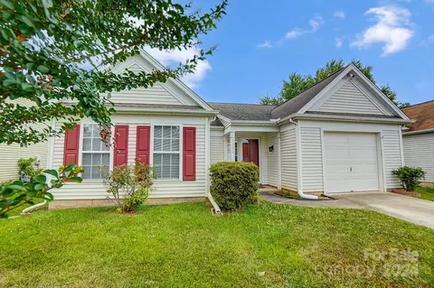 7520 Double Springs Ct, Charlotte, NC 28262