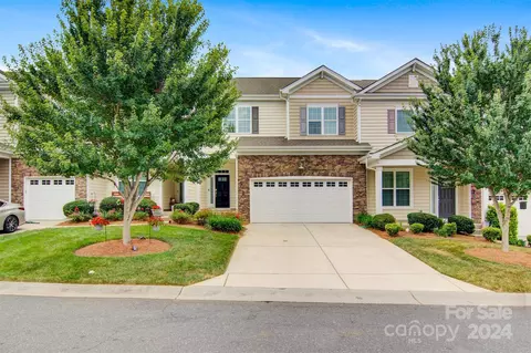 564 Park View Dr, Belmont, NC 28012