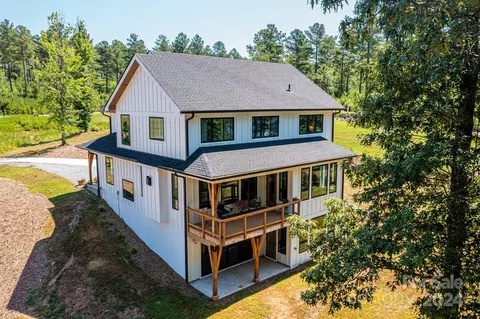 1779 Coveside Dr, Granite Falls, NC 28630