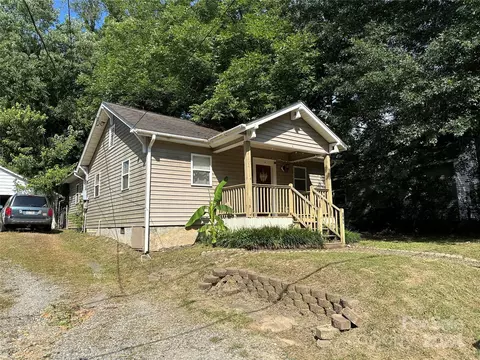 109 Hickory Sw St SW, Lenoir, NC 28645