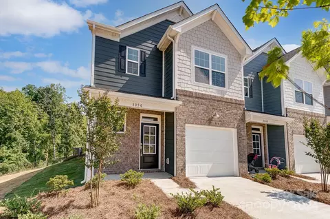8050 Scarlet Maple Ln, Tega Cay, SC 29708