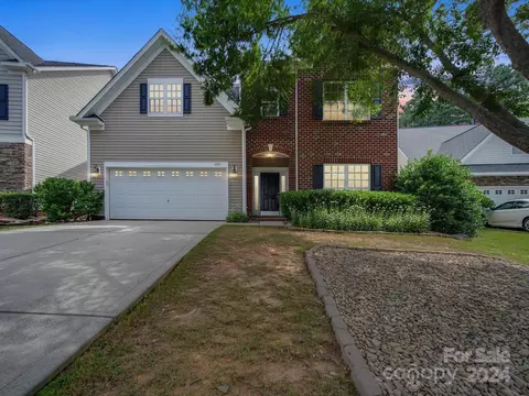 6013 Grassy Knoll Cir, Matthews, NC 28104