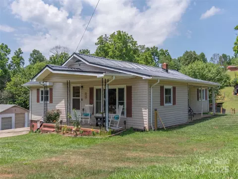 Exterior - 280 Mingus St, Canton, NC 28716 photo 3 of 7