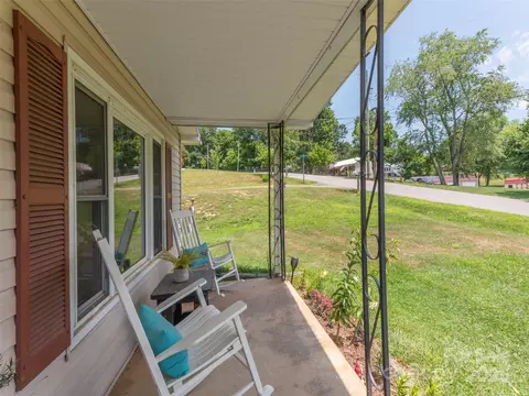 Exterior - 280 Mingus St, Canton, NC 28716 photo 4 of 7