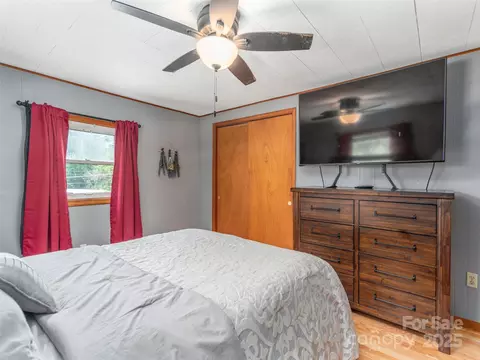 Bedroom - 280 Mingus St, Canton, NC 28716 photo 2 of 5