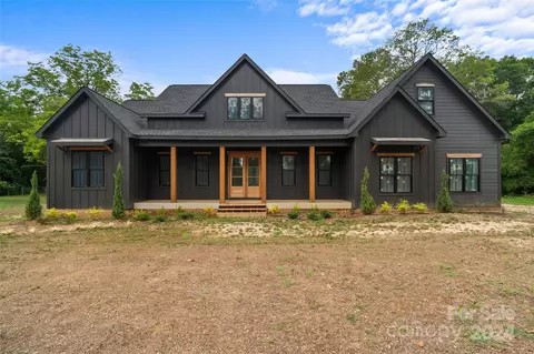 1091 Old Limestone Rd, Clover, SC 29710