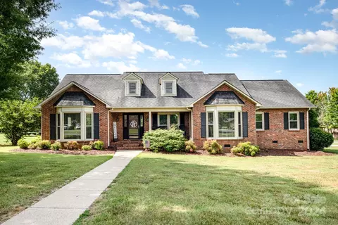 1209 Suzanne St, Kings Mountain, NC 28086
