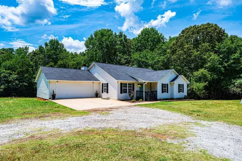 8027 Sherrills Ford Rd, Sherrills Ford, NC 28673