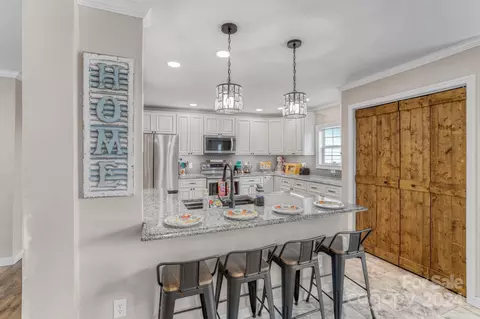 202 Peaceful Orchard Dr, Hendersonville, NC 28792