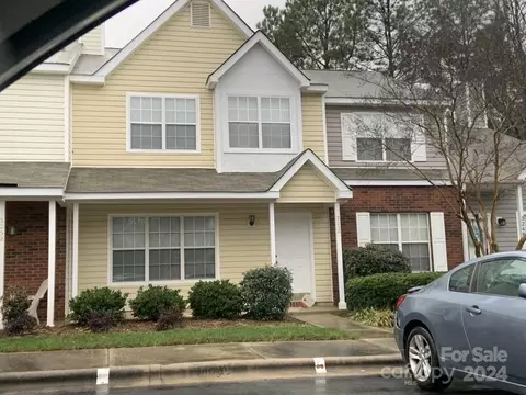 3250 Summercroft Ln, Charlotte, NC 28269