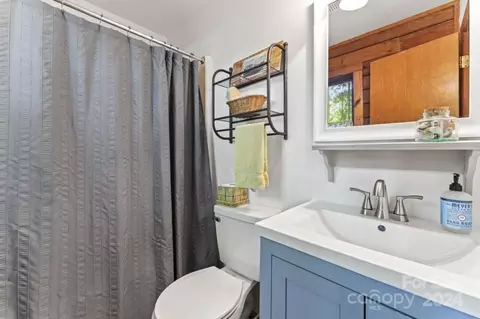 Bath - 2440 Sloop Rd, Mount Ulla, NC 28125 photo 3 of 3
