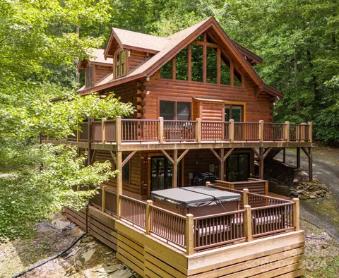 107 Chalk Creek Pkwy, Union Mills, NC 28167