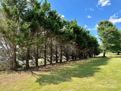 Exterior - 331 Cooper Rd, Vale, NC 28168 photo 10 of 11