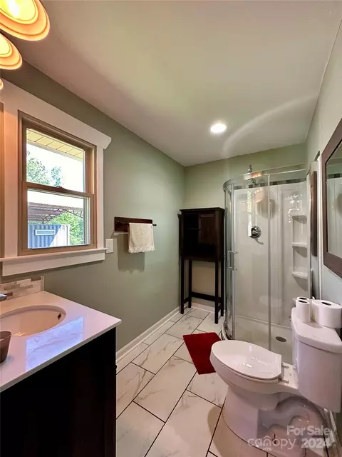 Bath - 331 Cooper Rd, Vale, NC 28168 photo 2 of 4
