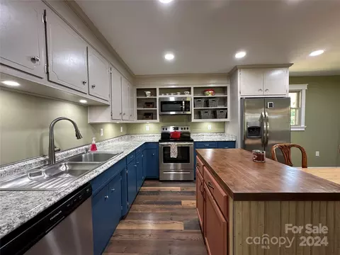 Kitchen - 331 Cooper Rd, Vale, NC 28168 photo 1 of 4