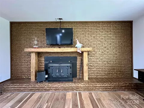 Living - 331 Cooper Rd, Vale, NC 28168 photo 3 of 4