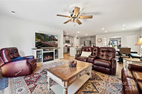 3176 Treyson Dr, Denver, NC 28037 photo 10
