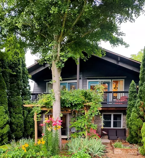 35 Good Intentions Rd, Asheville, NC 28806