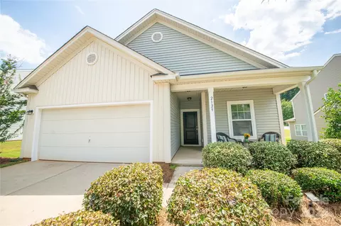 2129 Lake Vista Dr, Mount Holly, NC 28120
