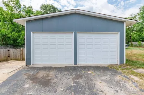 Exterior - 610 E 12th St, Kannapolis, NC 28083 photo 2 of 5