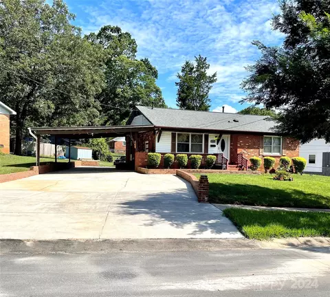 2907 Markland Dr, Charlotte, NC 28208
