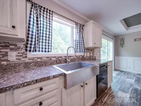 Kitchen - 291 Whitworth Rd, Clover, SC 29710 photo 6 of 7