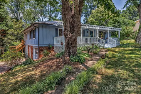 14 Southwicke Dr, Arden, NC 28704