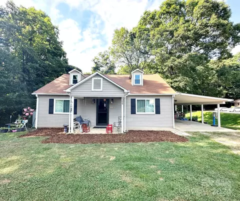 4266 Smokey Creek Rd, Lenoir, NC 28645