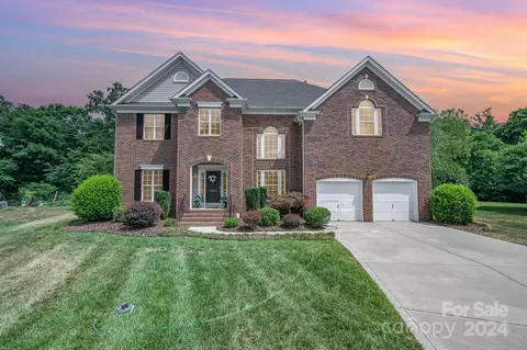6002 The Meadows Ln, Harrisburg, NC 28075