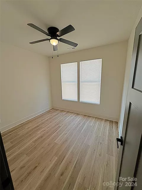 490 E 22nd St, Kannapolis, NC 28083 photo 9