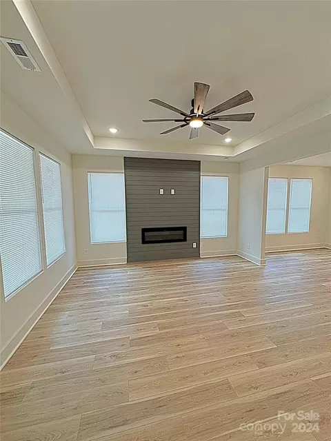490 E 22nd St, Kannapolis, NC 28083 photo 3