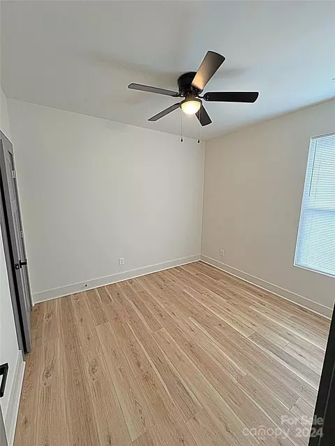 490 E 22nd St, Kannapolis, NC 28083 photo 8