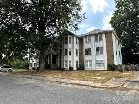 6256 Rosecroft Dr, Charlotte, NC 28215