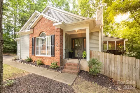 12024 Danby Rd, Pineville, NC 28134