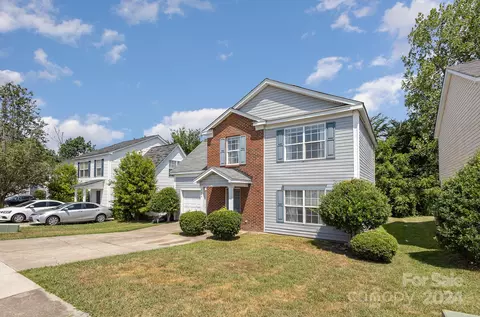 2040 Pimpernel Rd, Charlotte, NC 28213